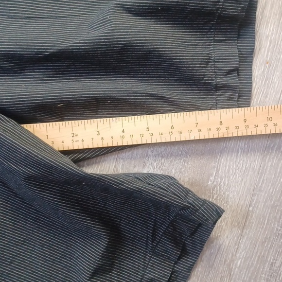 Billabong Shorts Mens 36 Black Pin Stripe Active Wear Leisure Golf Cotton Pocke - Picture 11 of 12